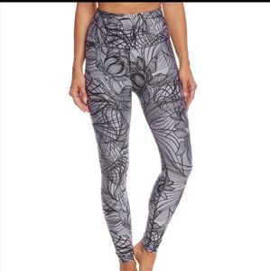 Beyond yoga high rise lotus floral print leggings sz S